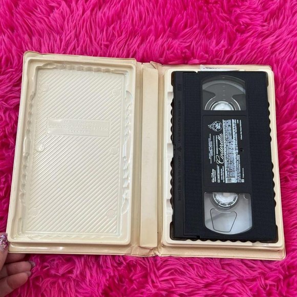 RODGERS & HAMMERSTEIN'S CINDERELLA VHS - Picture 3 of 3